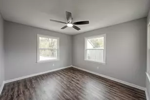 513 Barkley St, Houston, TX 77022 - Photo 13