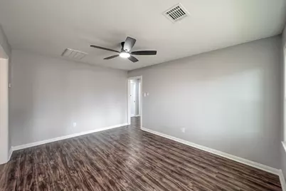 513 Barkley Street, Houston, TX 77022 - Photo 7
