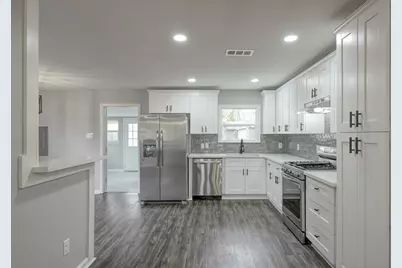 513 Barkley Street, Houston, TX 77022 - Photo 33