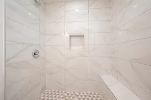 4726 Pease St, Houston, TX 77023 - Photo 37