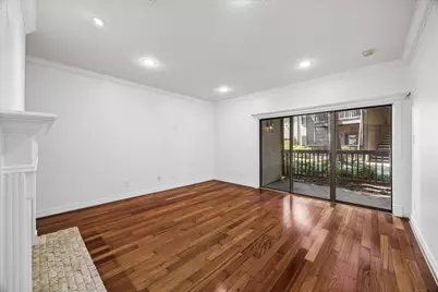 11711 Memorial Drive #515, Houston, TX 77024 - Photo 3