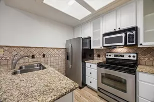 11711 Memorial Dr, Houston, TX 77024 - Photo 7