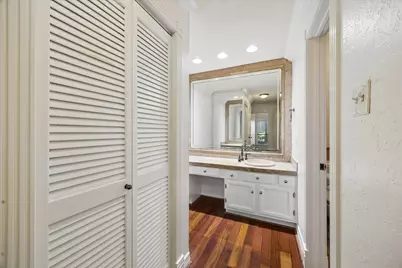 11711 Memorial Drive #515, Houston, TX 77024 - Photo 11
