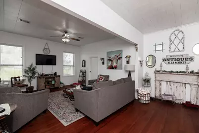 385 W Cora Lee Street, Sour Lake, TX 77659 - Photo 5
