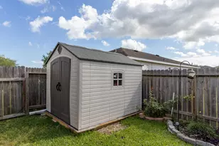 9515 Amberjack Dr, Texas City, TX 77591 - Photo 9