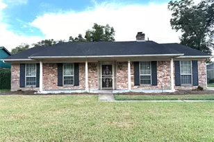 12615 Shannon Hills Dr, Houston, TX 77099 - Photo 1