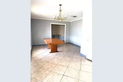 12615 Shannon Hills Drive, Houston, TX 77099 - Photo 9