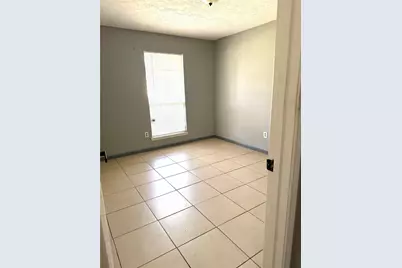 12615 Shannon Hills Drive, Houston, TX 77099 - Photo 19