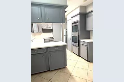 12615 Shannon Hills Drive, Houston, TX 77099 - Photo 15
