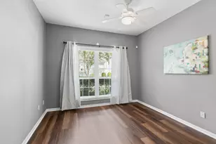 2212 Hopkins St, Houston, TX 77006 - Photo 9