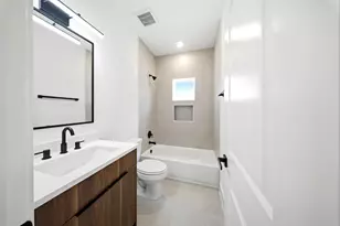 7415 Charlie St, Houston, TX 77088 - Photo 17