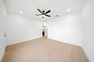 7415 Charlie St, Houston, TX 77088 - Photo 31