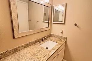 2750 Holly Hall St, Houston, TX 77054 - Photo 15