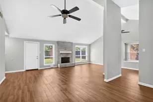 7823 Chasecreek Dr, Houston, TX 77489 - Photo 3