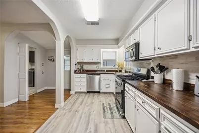 724 Aron Street, Baytown, TX 77520 - Photo 7