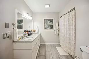 724 Aron St, Baytown, TX 77520 - Photo 15