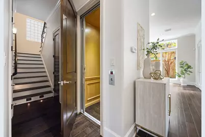 33 N Creekside Court, Houston, TX 77055 - Photo 17