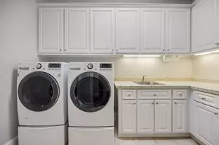 33 N Creekside Ct, Houston, TX 77055 - Photo 25