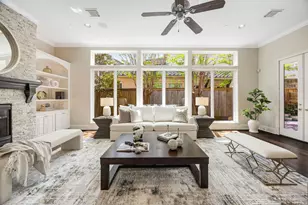 33 N Creekside Ct, Houston, TX 77055 - Photo 11