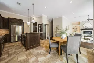 33 N Creekside Ct, Houston, TX 77055 - Photo 13