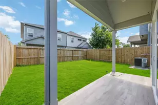 4923 Golden Forest Dr, Houston, TX 77091 - Photo 33