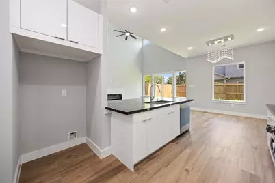 4923 Golden Forest Drive, Houston, TX 77091 - Photo 15