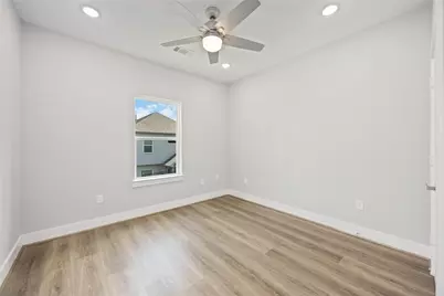 4923 Golden Forest Drive, Houston, TX 77091 - Photo 19