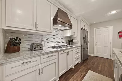 11102 Hillcroft Avenue, Houston, TX 77096 - Photo 19