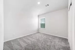 14954 Eagle Feather Dr, Houston, TX 77090 - Photo 31