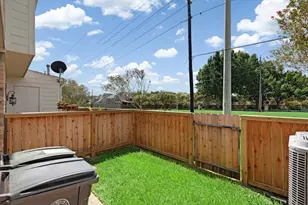 2810 Grants Lake Blvd, Sugar Land, TX 77479 - Photo 25