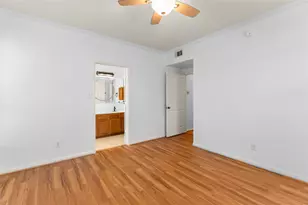 6607 Lake Woodlands Dr, The Woodlands, TX 77382 - Photo 17