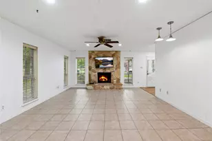 235 Thunderbird Ct, Conroe, TX 77304 - Photo 13