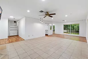 235 Thunderbird Ct, Conroe, TX 77304 - Photo 11