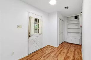 235 Thunderbird Ct, Conroe, TX 77304 - Photo 7
