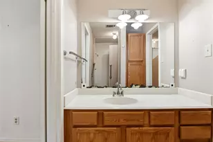 235 Thunderbird Ct, Conroe, TX 77304 - Photo 29