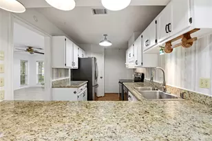 235 Thunderbird Ct, Conroe, TX 77304 - Photo 21