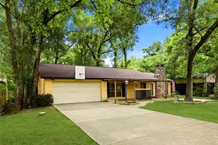 235 Thunderbird Ct, Conroe, TX 77304 - Photo 3