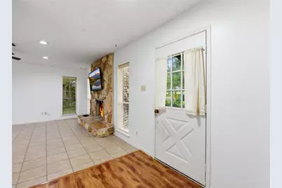 235 Thunderbird Court, Conroe, TX 77304 - Photo 9