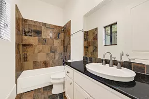 707 Reinicke St, Houston, TX 77007 - Photo 9