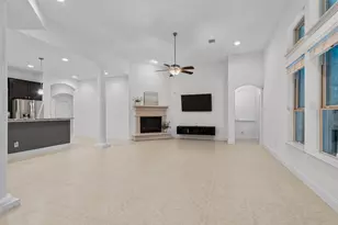 35 N Swanwick Pl, Tomball, TX 77375 - Photo 11