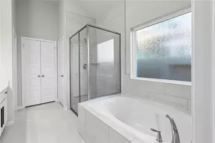 2811 Bisbee Rd, League City, TX 77573 - Photo 13