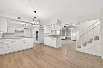 10602 Longmont Drive, Houston, TX 77042 - Photo 19