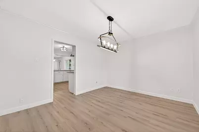 10602 Longmont Drive, Houston, TX 77042 - Photo 9