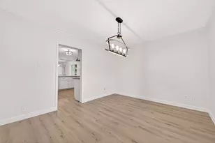 10602 Longmont Dr, Houston, TX 77042 - Photo 9