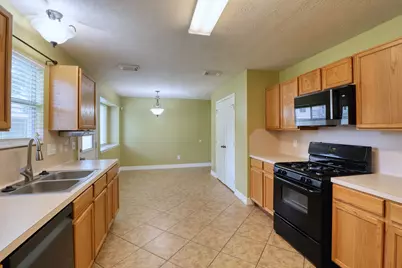8723 Creek Willow Dr, Tomball, TX 77375 - Photo 7