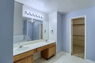 8723 Creek Willow Dr, Tomball, TX 77375 - Photo 17