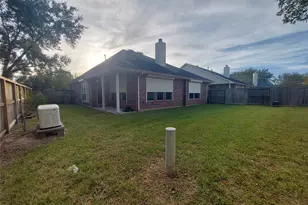 1601 N Lago Vista Ct, Pearland, TX 77581 - Photo 47