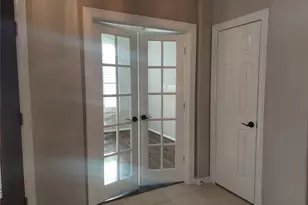 1601 N Lago Vista Ct, Pearland, TX 77581 - Photo 7