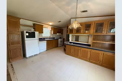 107 Twin Creek Drive, Huntsville, TX 77320 - Photo 7