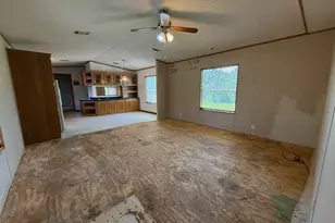107 Twin Creek Dr, Huntsville, TX 77320 - Photo 5